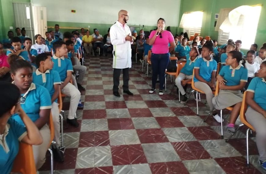 Hospital Regional Taiwan 19 Marzo Imparte Charla En La Escuela Bartolom&eacute;