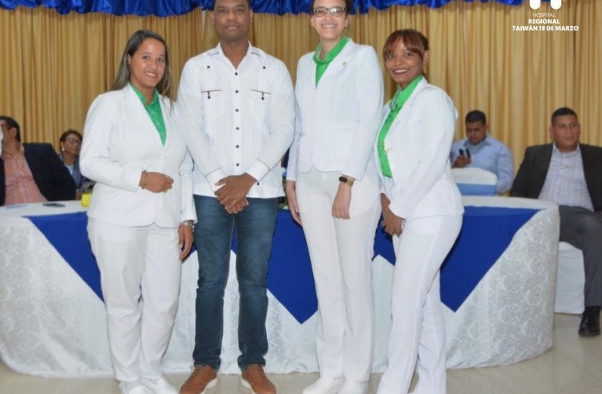 Hospital Regional Taiw&aacute;n y su director el Dr. Luis Edward P&eacute;rez aperturan residencias medicas de Emergenciolog&iacute;a y Anestesiolog&iacute;a